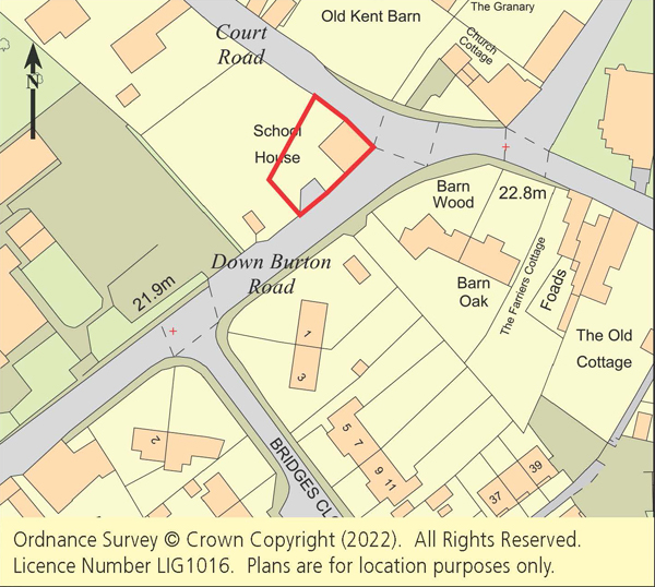 Lot: 158 - THREE-BEDROOM HOUSE FOR IMPROVEMENT -